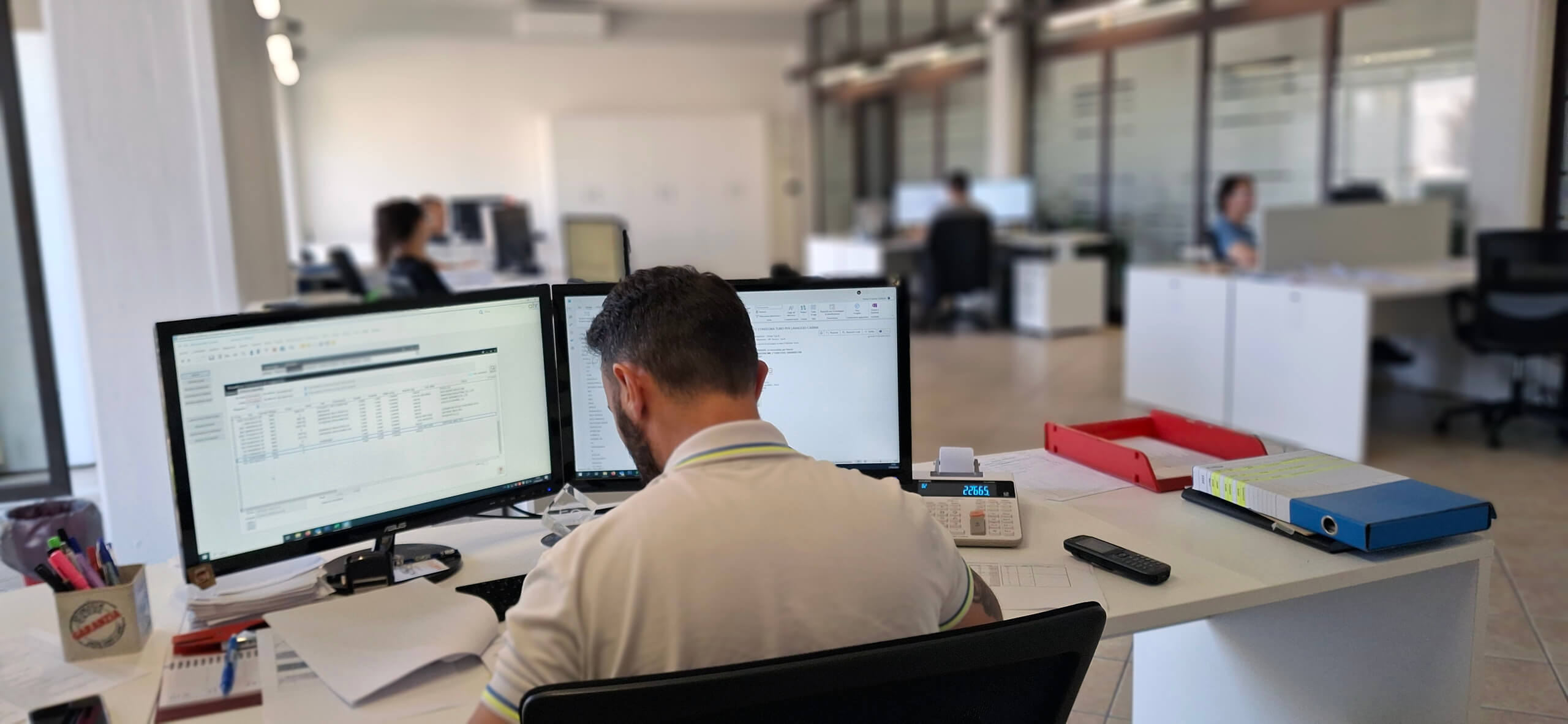 staff03 staff SMAC al lavoro in ufficio