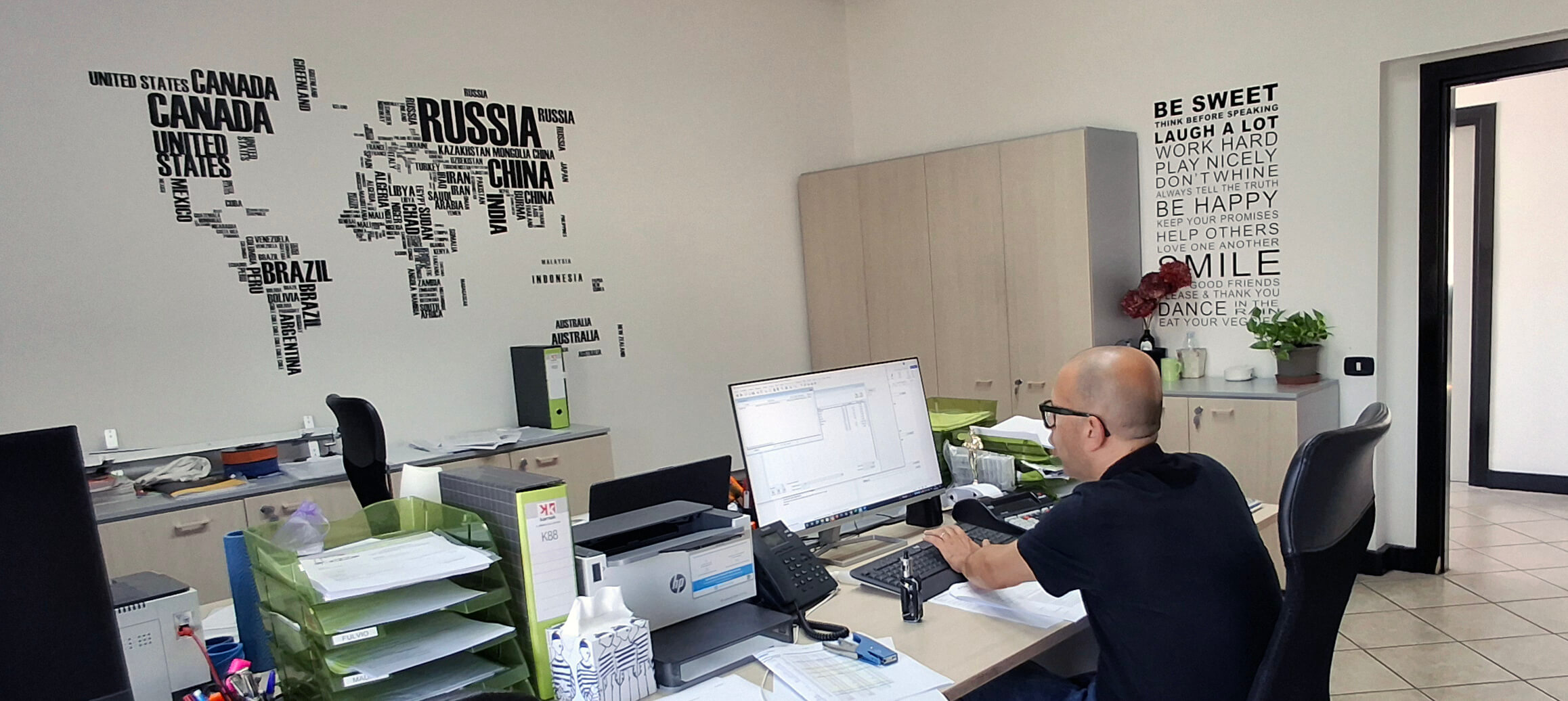 staff11 staff SMAC al lavoro in ufficio